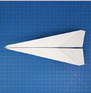 avion de papel despegar