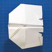 avión de papel cuadrado