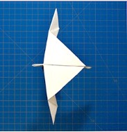 avión de papel el planeador de mares